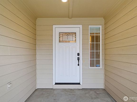 4th image of 15807 NE Noble Street