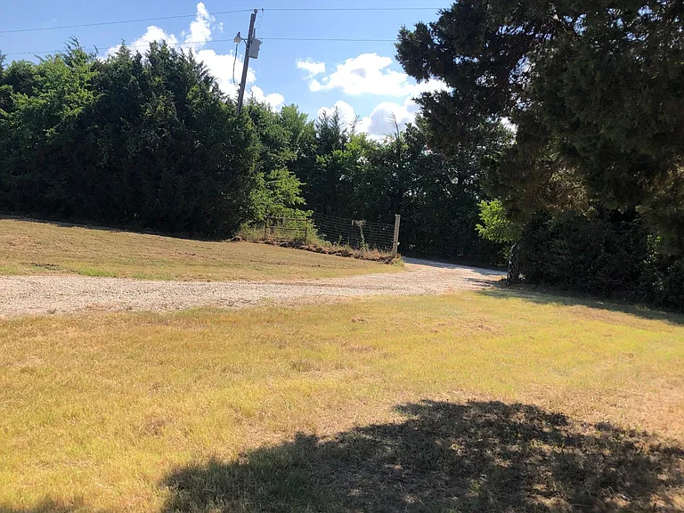 466 County Road 5025 — Photo 2