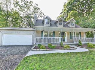 8171 Peninsular Dr, Fenton, MI 48430