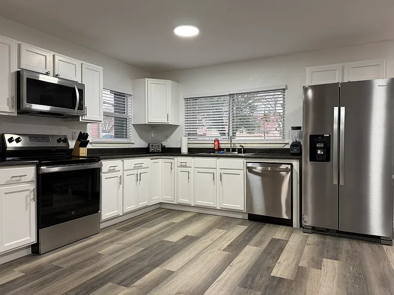 3323 Coral Grove Dr — Photo 18