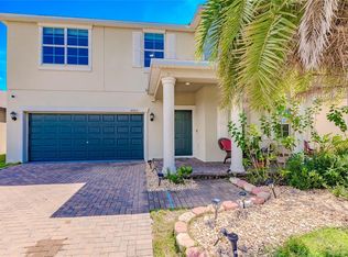 10215 Count Fleet Dr, Ruskin, FL 33573