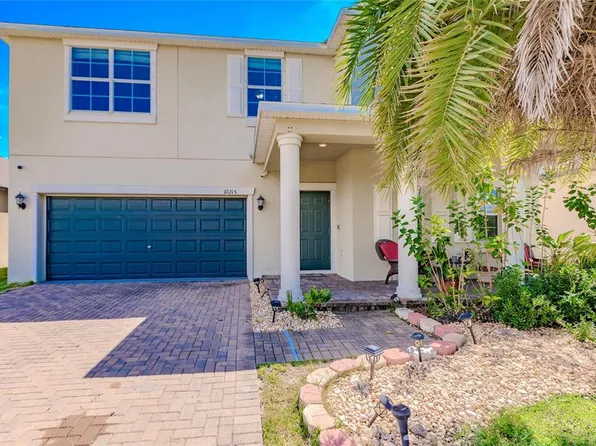 10215 Count Fleet Dr, Ruskin, FL 33573