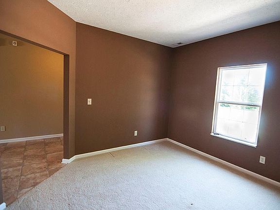 3rd image of 16923 Southall Dr