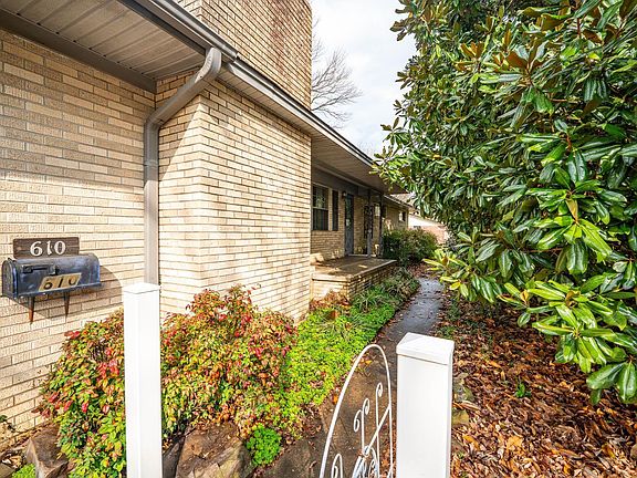 3rd image of 610 4th St