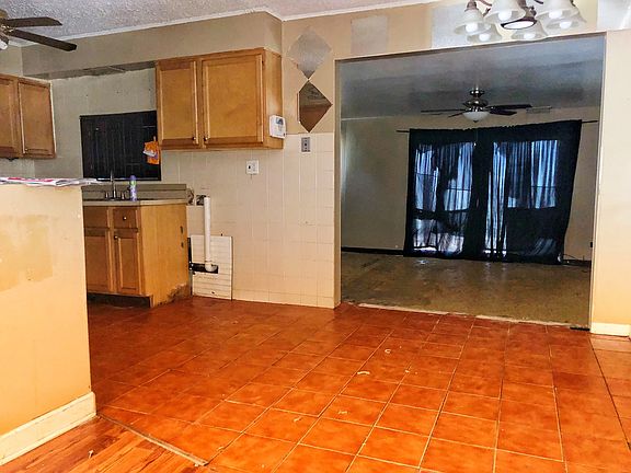 3rd image of 436 Winnebago St