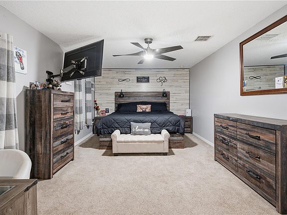 5th image of 1587 Quatrain Ln