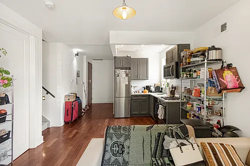 315 Franklin Ave #2R Photo 1