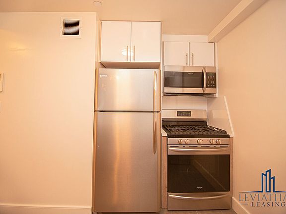4th image of 44 E 132nd St #2D