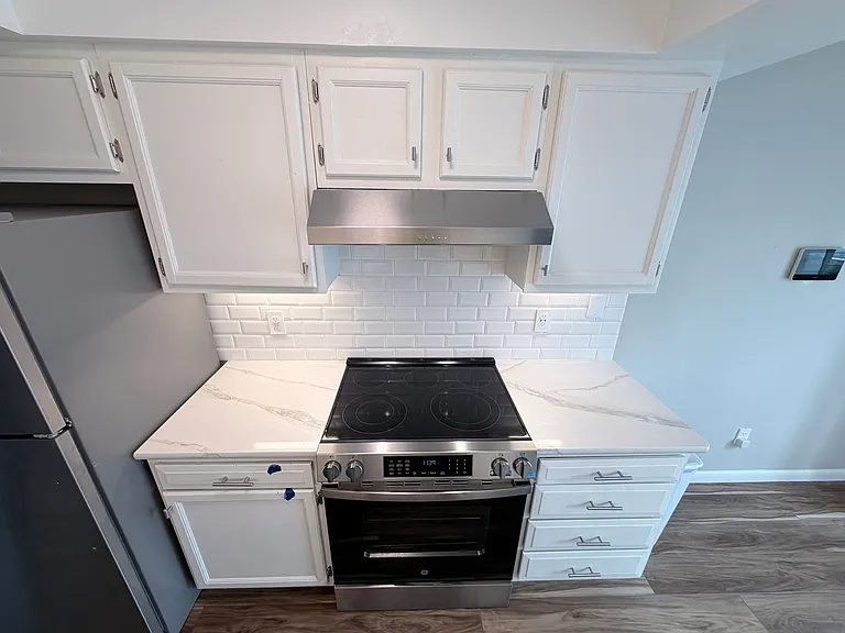 649 Governors Way — Photo 8
