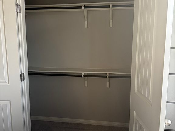 4th image of 425 Star Thistle St