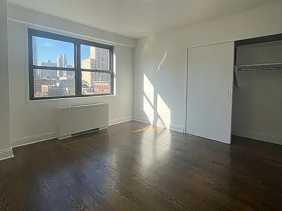 5th image of 401 E 88th St APT 7D