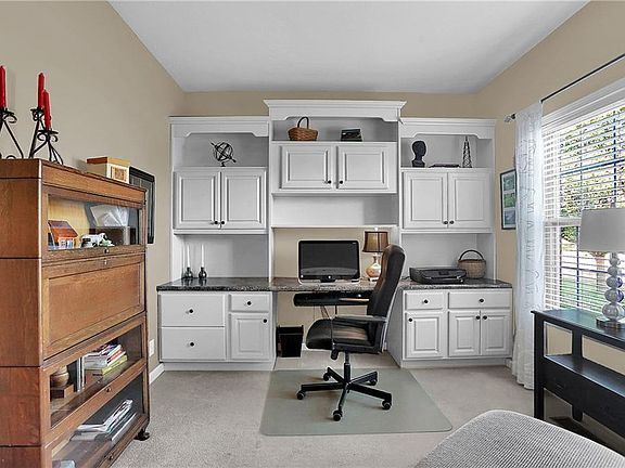 3rd image of 2837 Shadow Lake Dr