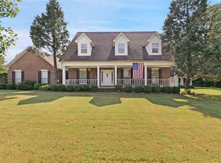 211 Sommersby Dr, Jackson, TN 38305