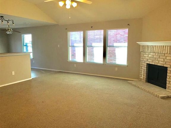 2nd image of 3402 Sherbrooke Pl