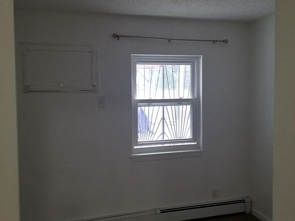 5th image of 1039 Bryant Ave Floor 1