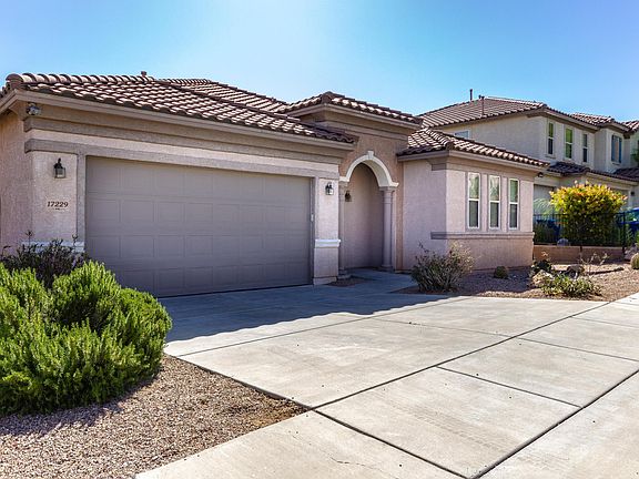 2nd image of 17229 S Painted Vistas Way