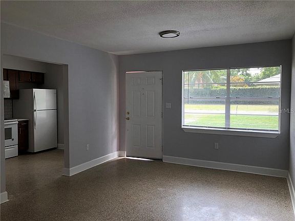 5th image of 2507 E Kaley Ave