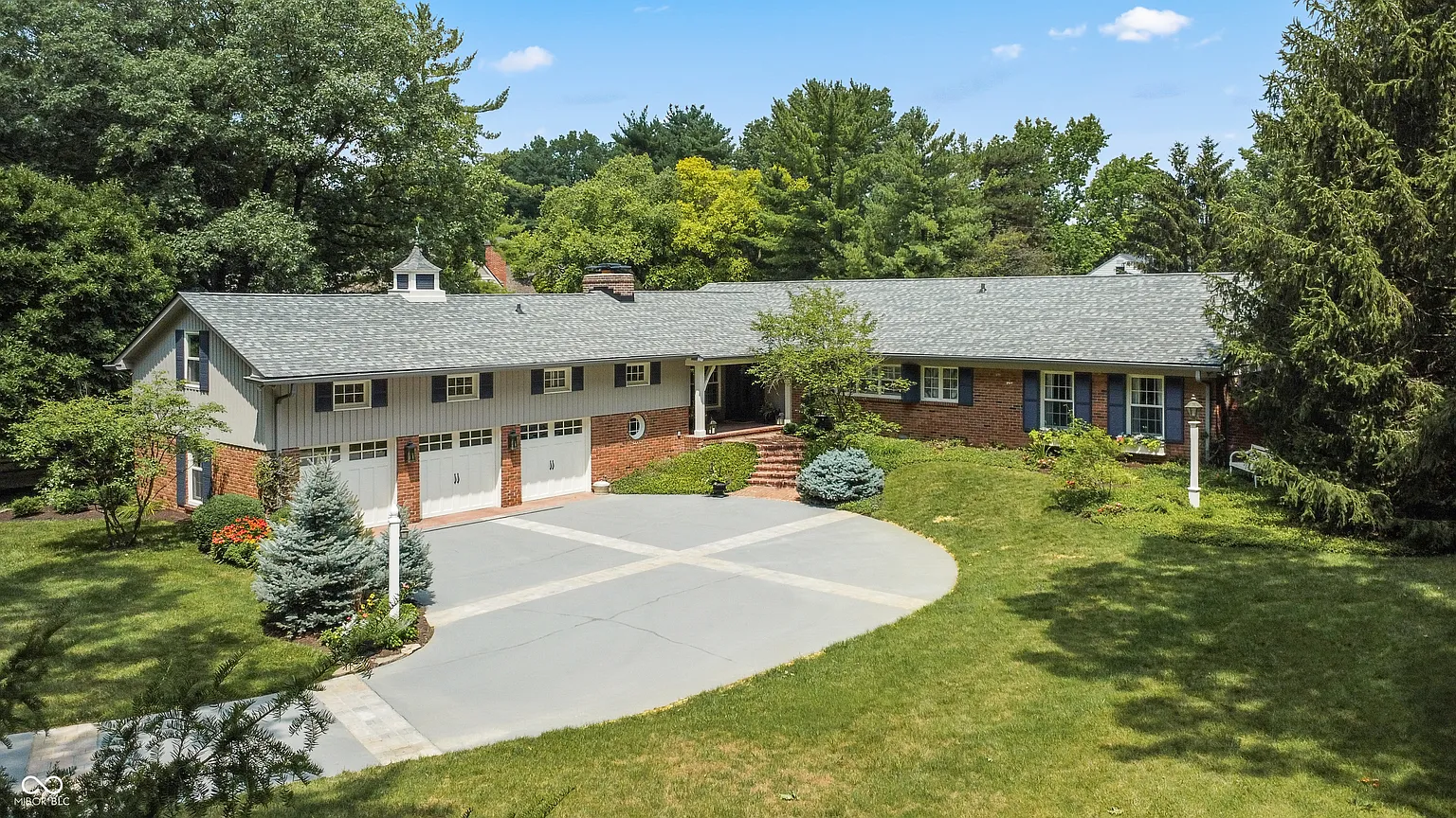 412 Pine Dr photo 1