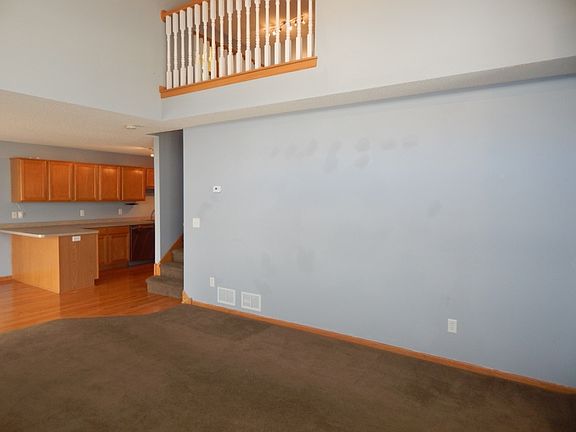 4th image of 1653 Bedford Ln