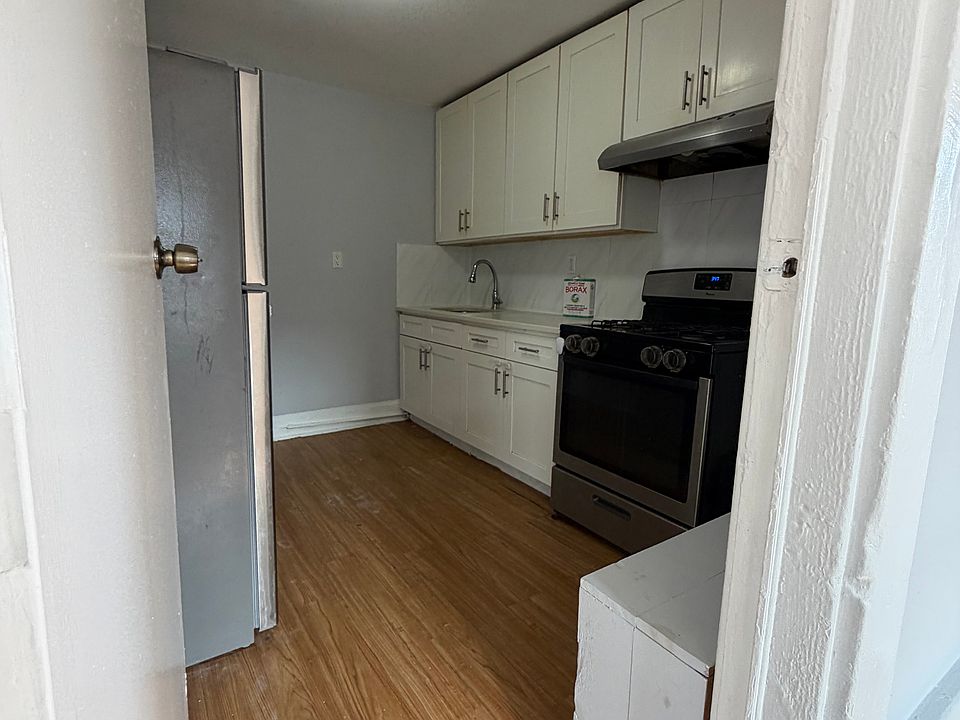 1st image of 4 Ritters Ln