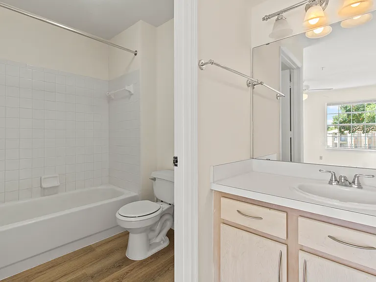 7330 Westpointe Blvd #421 — Photo 14