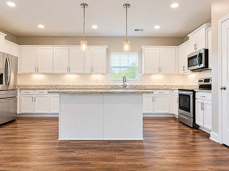 2252 Viking Ct — Photo 7