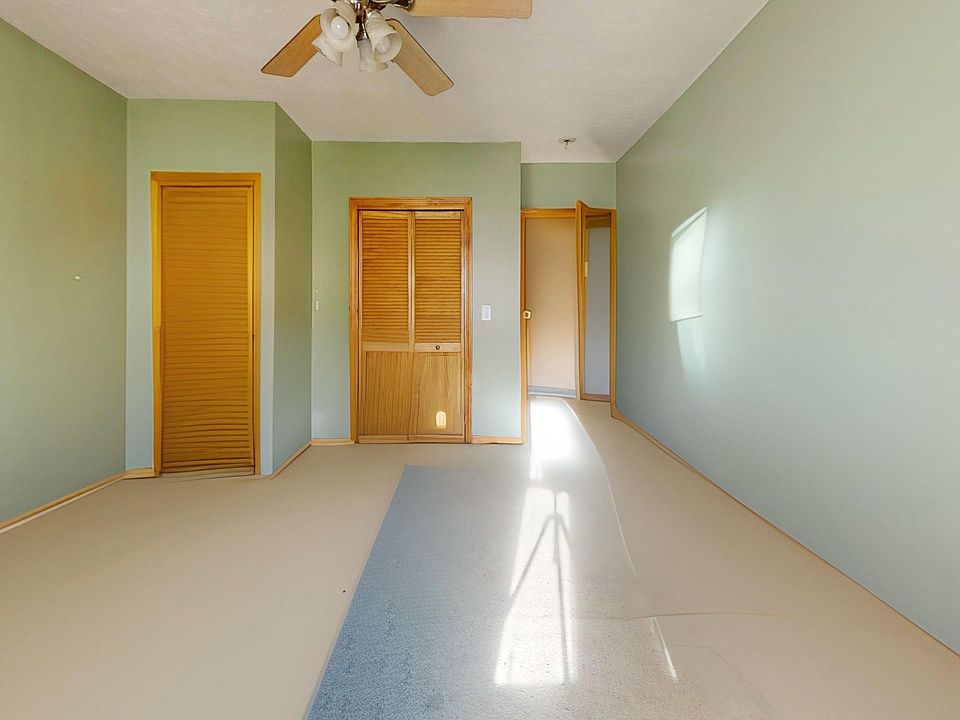 1st image of 49 Rockwell St Floor 2