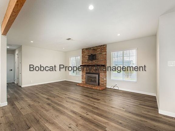 5th image of 1121 Spruce St