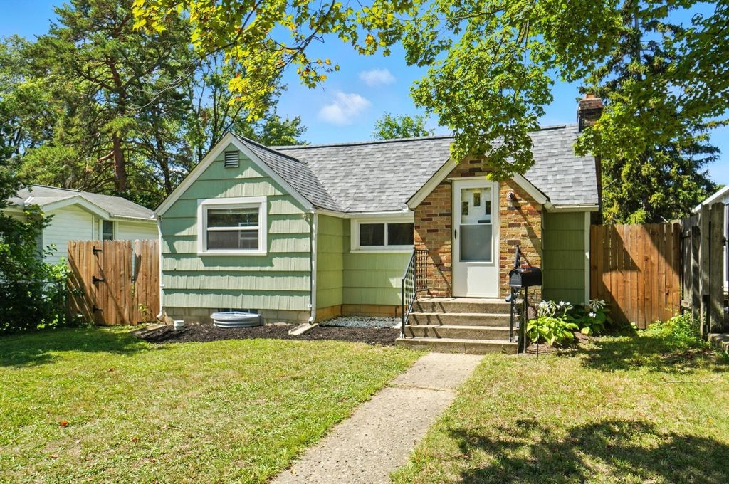 Real estate listing image