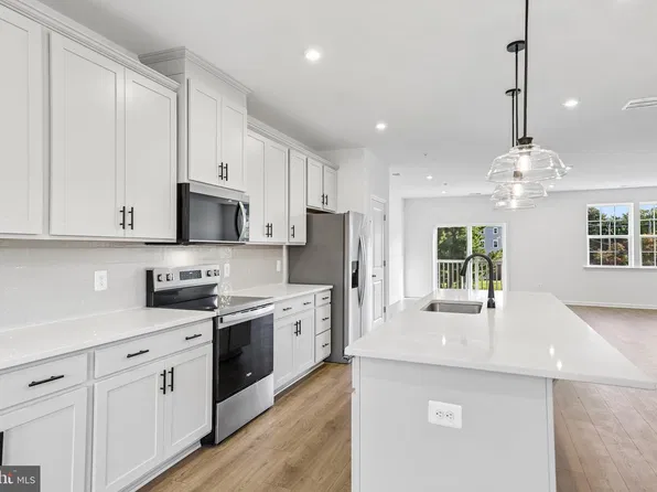 591 S Frederick Ave, Gaithersburg, MD 20877