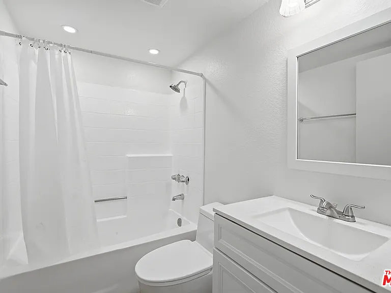 4354 McLaughlin Ave #103 — Photo 6