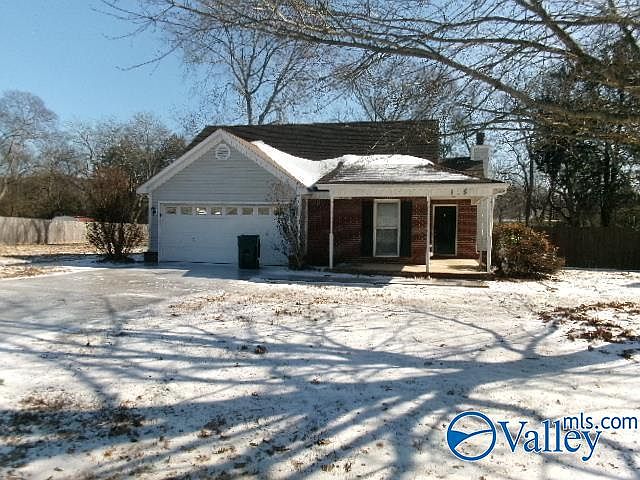 1st image of 115 Clear Creek Dr