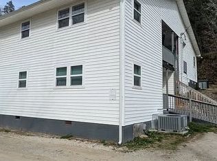 84 Verne Horne Dr #5, Staffordsville, KY 41256