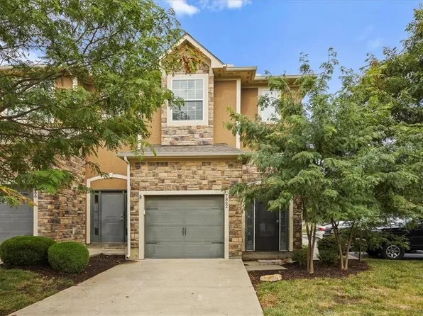 7862 W 158th Ct, Overland Park, KS 66223