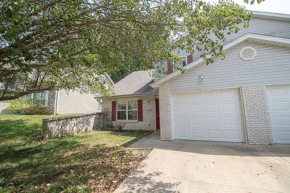 4 bed, 2.0 bath, 1528 sqft, $1,550 — Photo 1