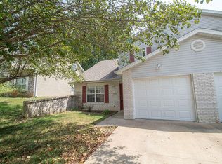 5569 Pinehurst Ln, Columbia, MO 65202