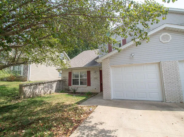 5569 Pinehurst Ln, Columbia, MO 65202