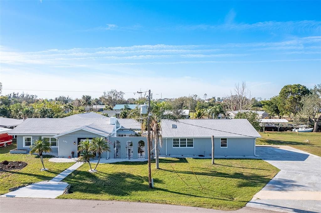 541 Ridgecrest Dr, Punta Gorda FL - Owner Finance Home