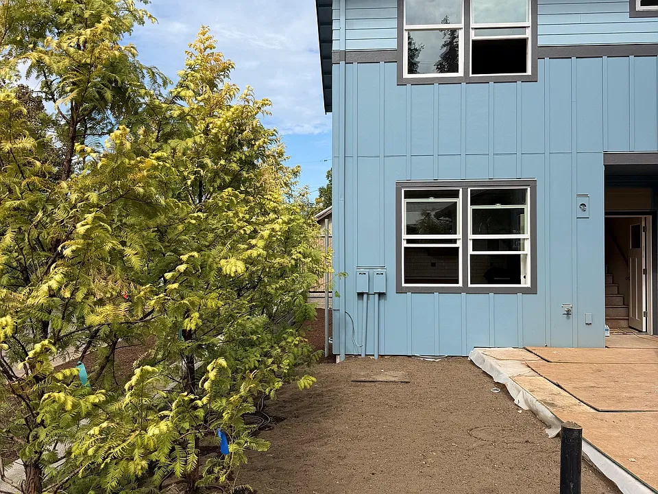 Duke Street Apartments - 5281 SE Duke St Portland OR (2 units available ...