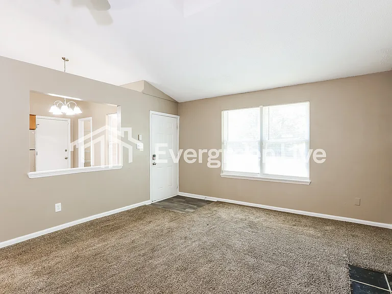 3652 Pebble Creek Dr — Photo 4