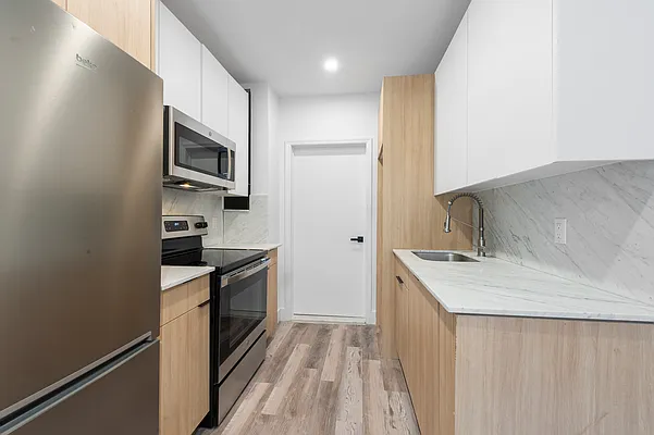 Rented by R New York | media 15