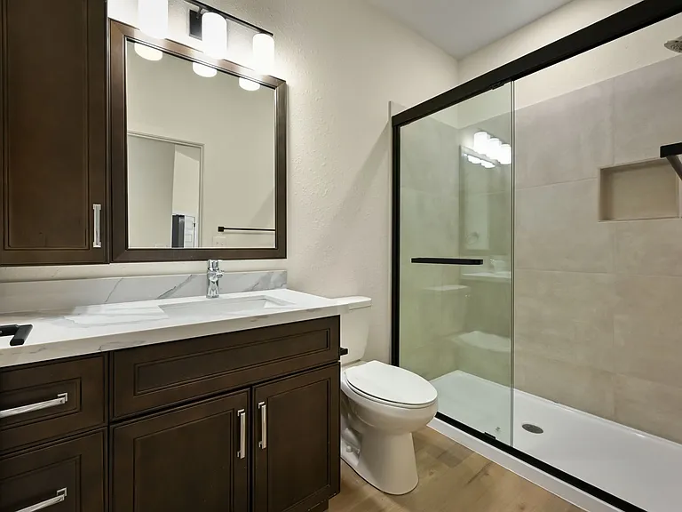 100 & 102 Amberwood Ct — Photo 33
