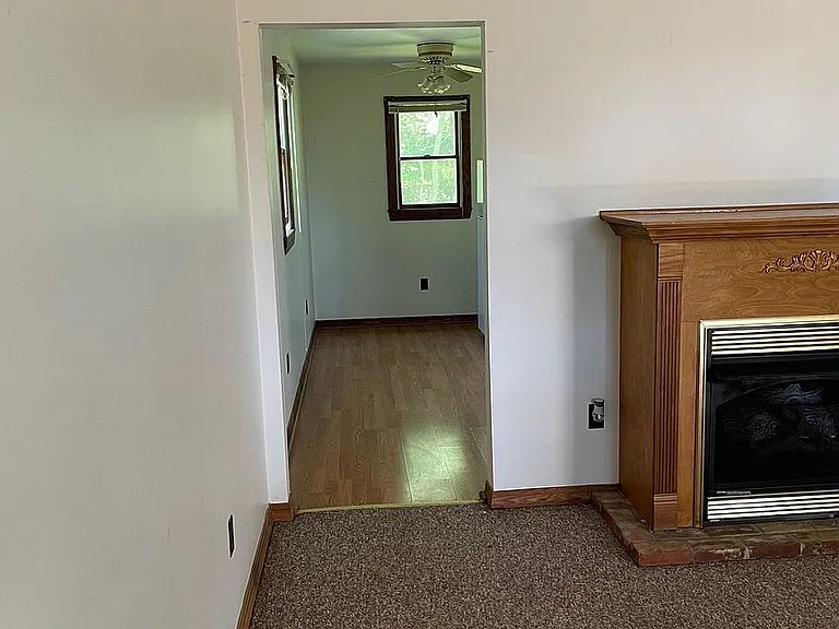363 Perry Hwy #4 — Photo 6