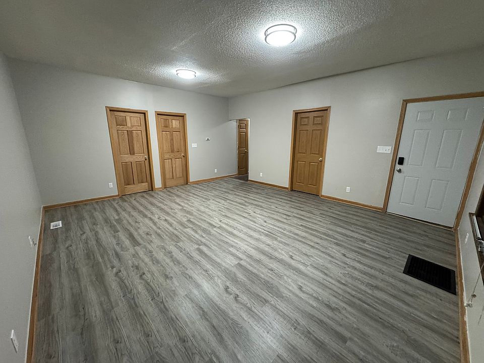 1st image of 1049 Lake St