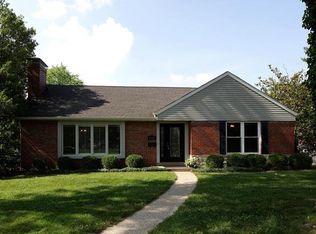 645 Bedford Oaks Dr, Saint Louis, MO 63122