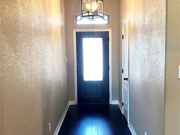 3rd image of 3501 Crystal Ann Dr