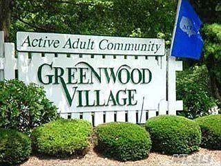 5th image of 38 Village Cir E