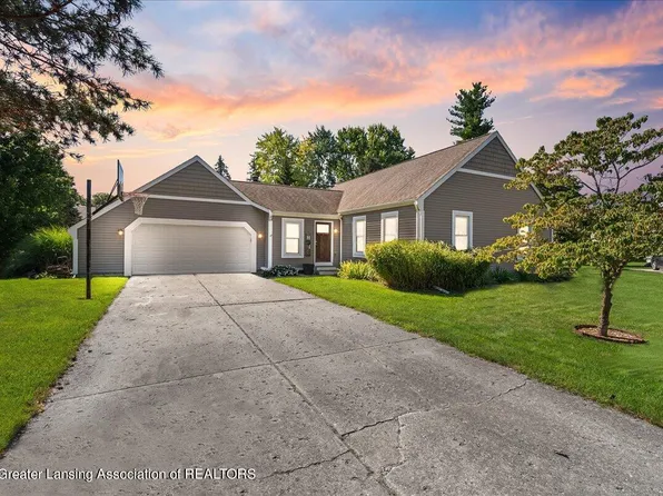 1504 Bentbrook Cir, Lansing, MI 48917