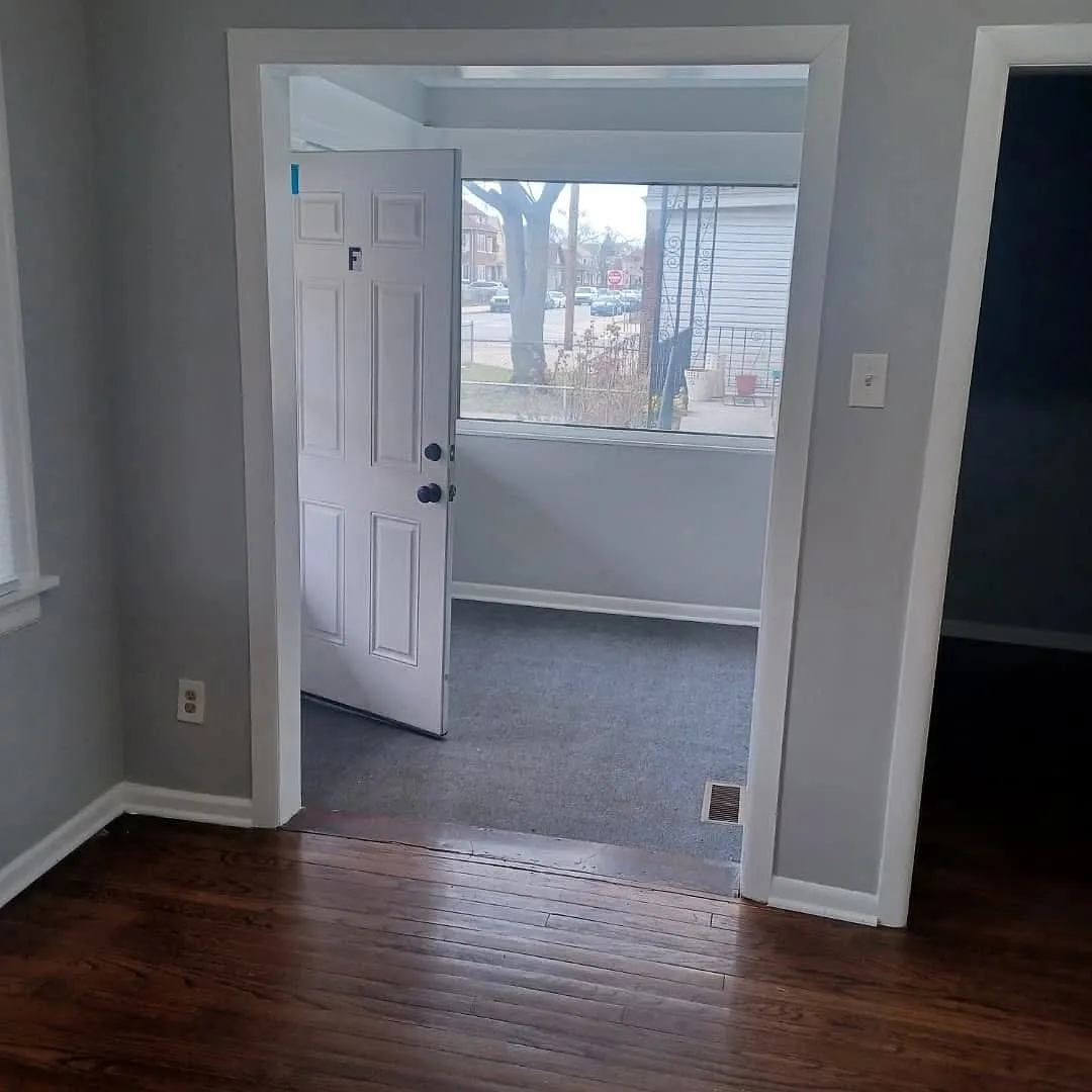 2 bed, $1,000 — Photo 4
