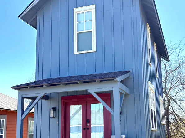 212 NE Briartown Mews, Bentonville, AR 72712